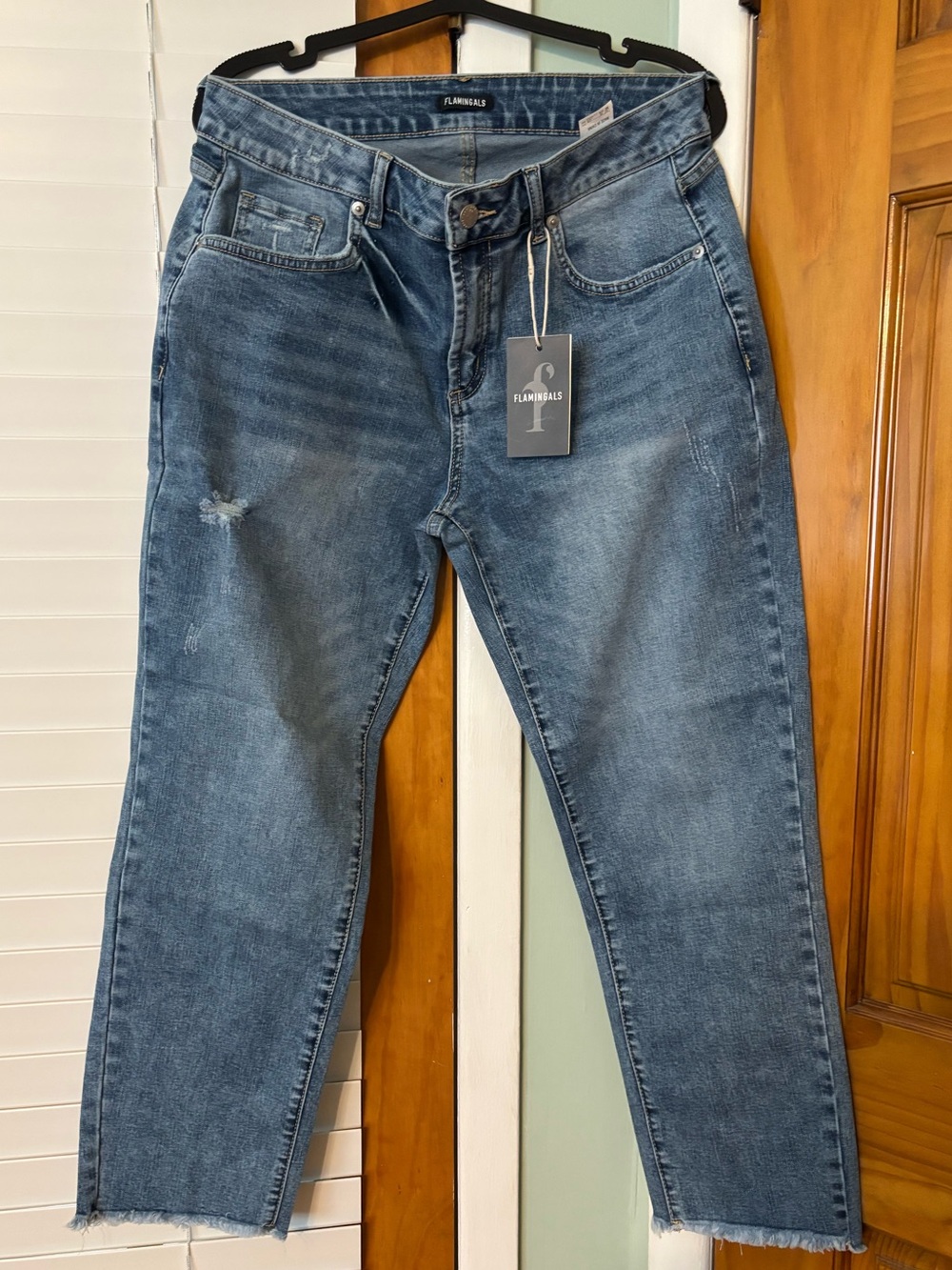 FLAMINGALS JEANS SIZE LARGE